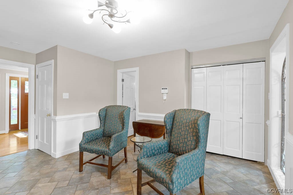 2370 Castlebridge Road Midlothian, VA 23113 - Photo 13 of 47 a living room with furniture and a window