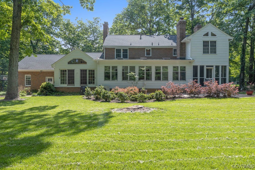 2370 Castlebridge Road Midlothian, VA 23113 - Photo 44 of 47 a front view of a house with garden