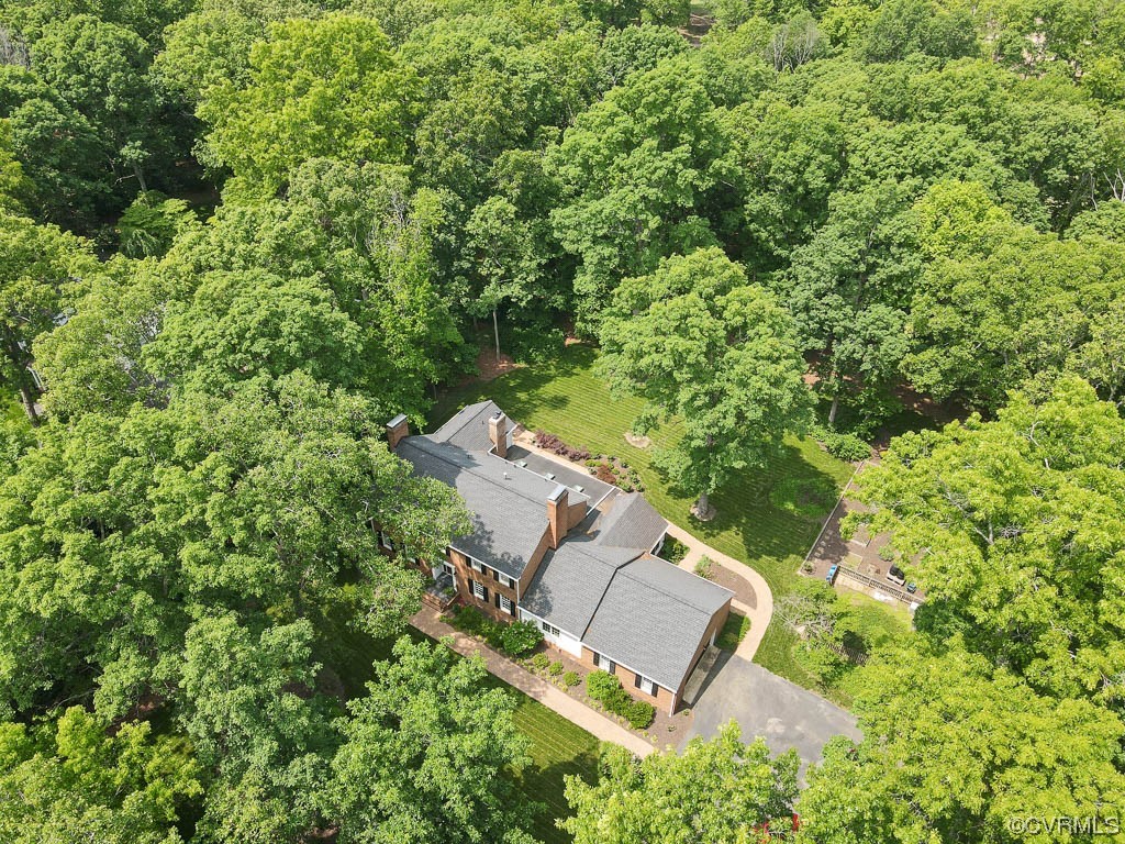 2370 Castlebridge Road Midlothian, VA 23113 - Photo 45 of 47 an aerial view of a house with yard