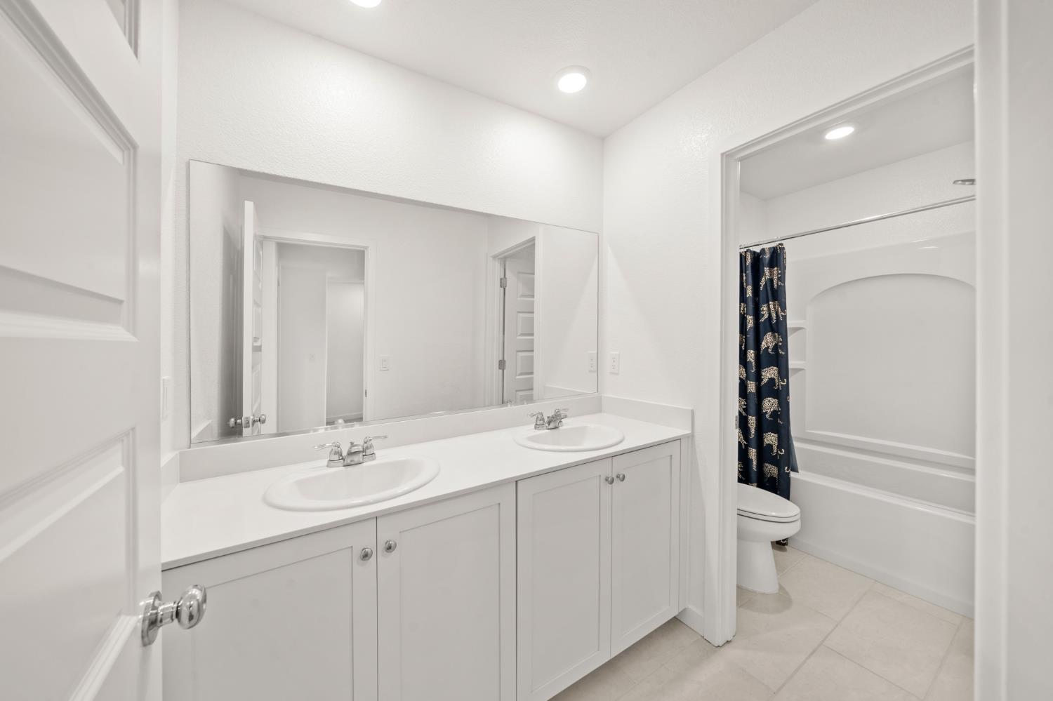 8488 Anker Way Elk Grove, CA 95757 - Photo 25 of 53