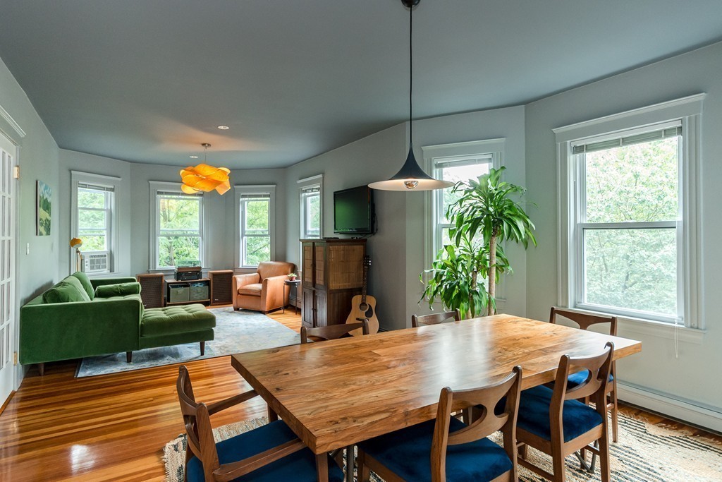 82 Highland Road, Unit 3 Brookline, MA 02445 - Photo 3 of 17 Gallery Image 3