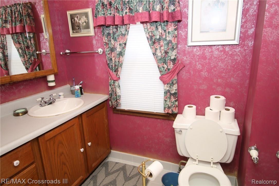 21381 Elwell Road Belleville, MI 48111 - Photo 17 of 23 IMG_9268.JPG