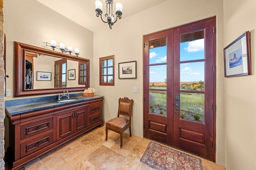 250 Hidden Hills Ranch Road East Kerrville, TX 78028 - Photo 28 of 107