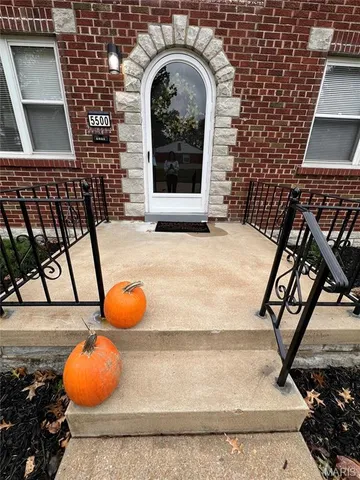 $409,000 | 5500 Lindenwood Avenue, St. Louis, MO 63109