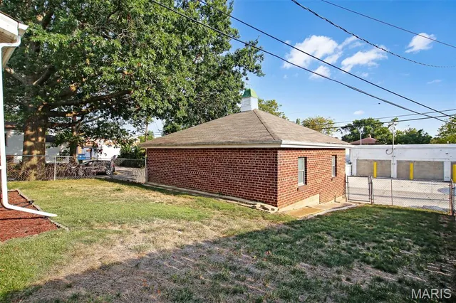 $409,000 | 5500 Lindenwood Avenue, St. Louis, MO 63109