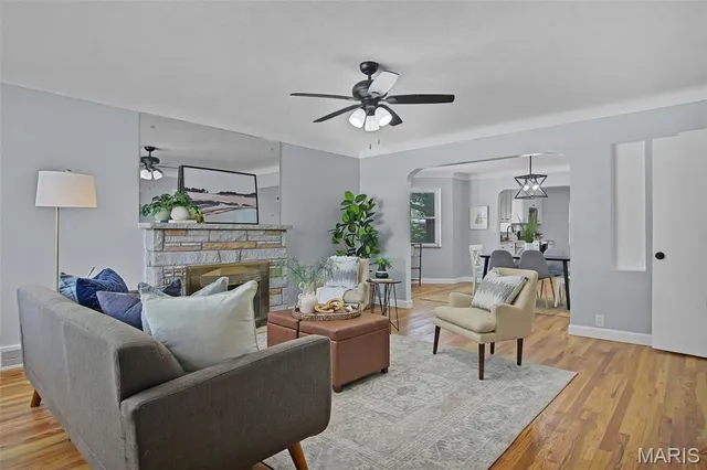 $409,000 | 5500 Lindenwood Avenue, St. Louis, MO 63109