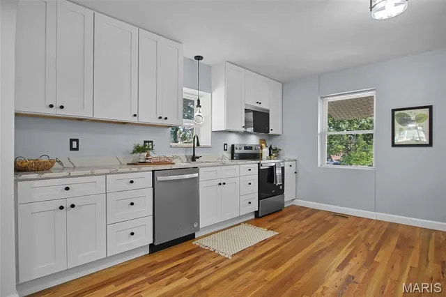 $409,000 | 5500 Lindenwood Avenue, St. Louis, MO 63109