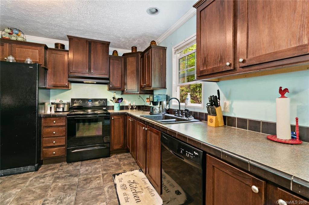 1579 Old Fort Road Fairview, NC 28730 - Photo 14 of 40 Gallery Image 14