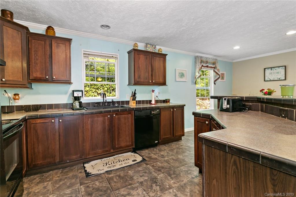 1579 Old Fort Road Fairview, NC 28730 - Photo 16 of 40 Gallery Image 16