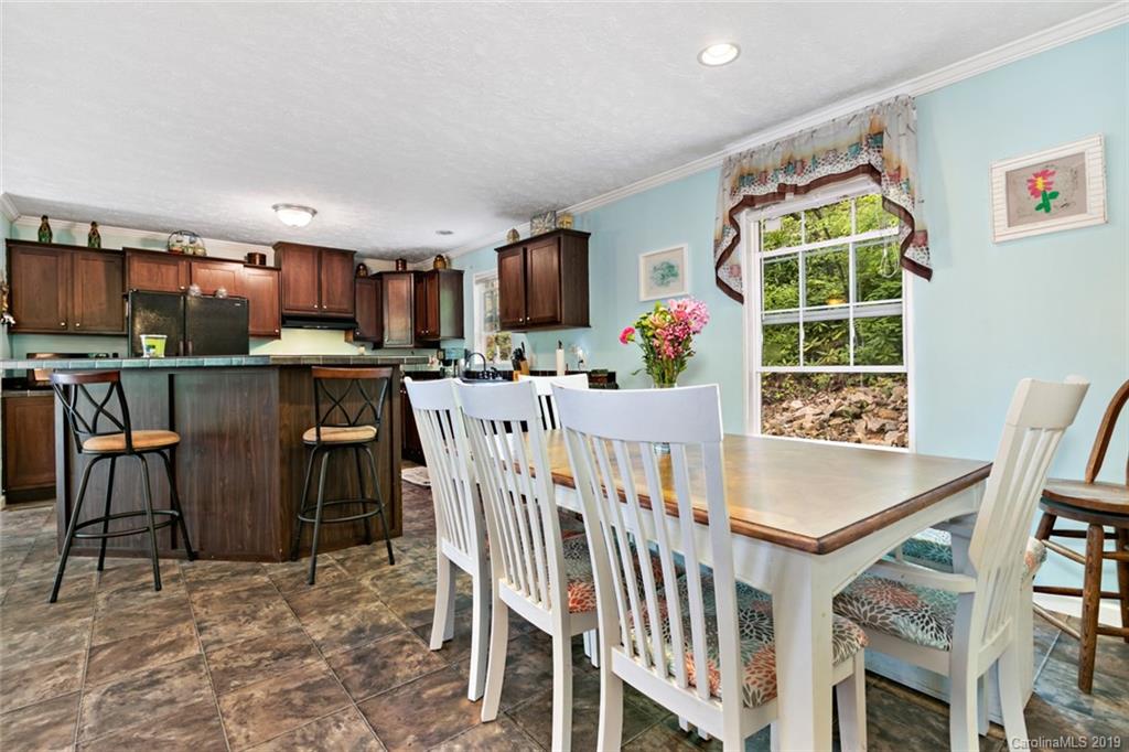 1579 Old Fort Road Fairview, NC 28730 - Photo 18 of 40 Gallery Image 18