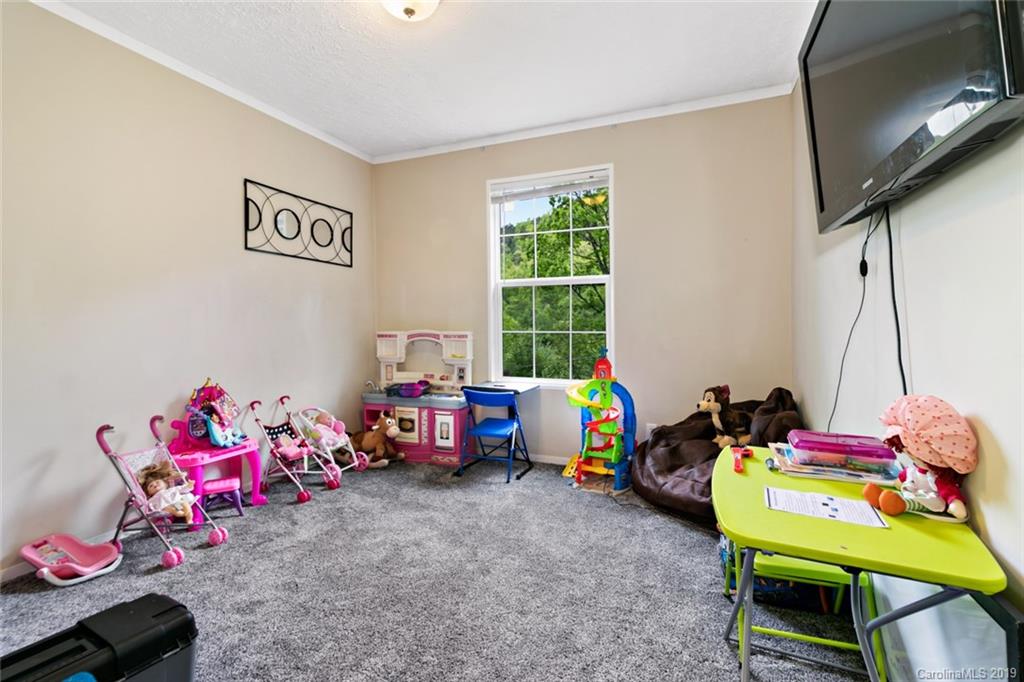 1579 Old Fort Road Fairview, NC 28730 - Photo 30 of 40 Gallery Image 30