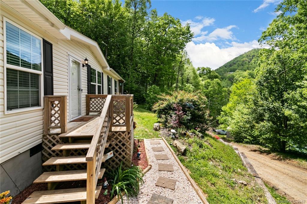 1579 Old Fort Road Fairview, NC 28730 - Photo 5 of 40 Gallery Image 5