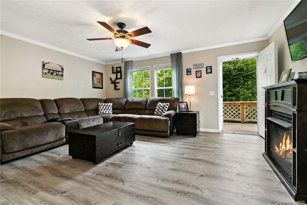 1579 Old Fort Road Fairview, NC 28730 - Photo 10 of 40 Gallery Image 10
