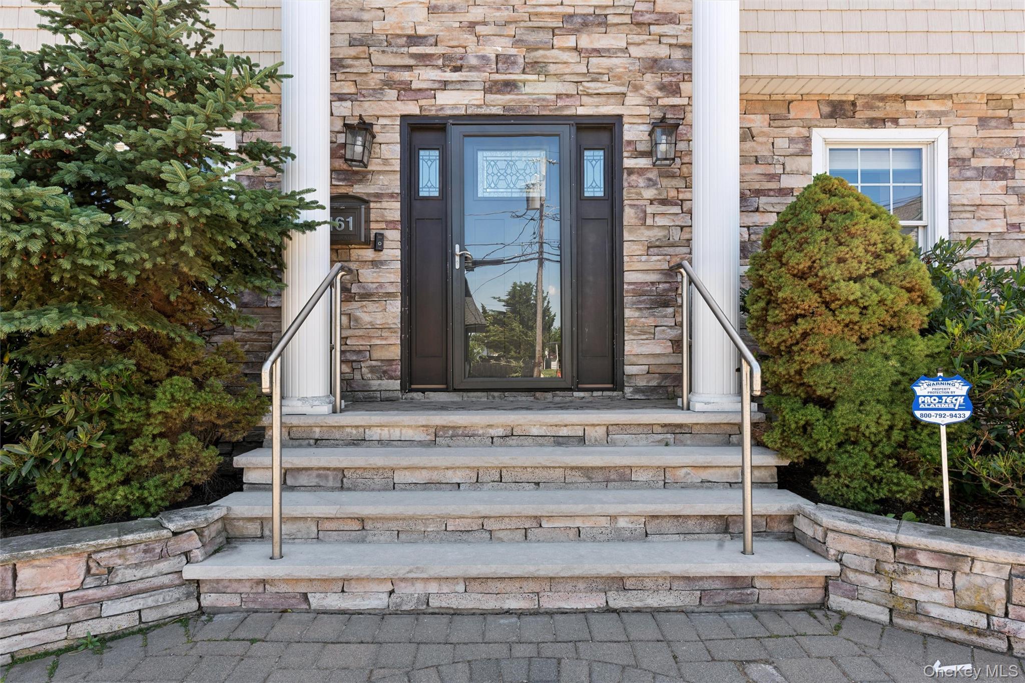 161 Barbara Road Bellmore, NY 11710 - Photo 2 of 33