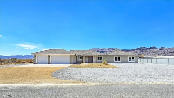 $649,900 | 5880 Johnnie Mine Street, Pahrump, NV 89060