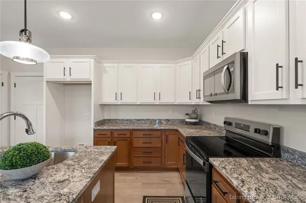 $299,900 | 5211 North Hampton Court, Unit LOT #1517, Charlestown, IN 47111