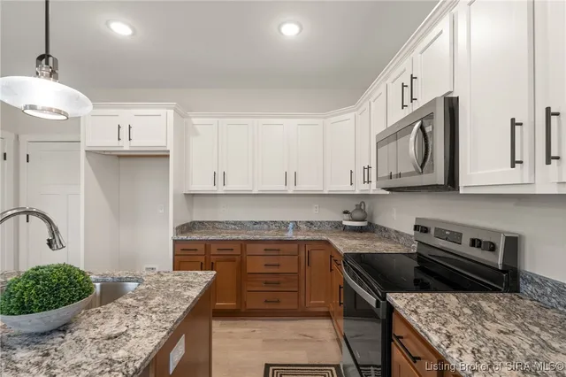 $299,900 | 5211 North Hampton Court, Unit LOT #1517, Charlestown, IN 47111