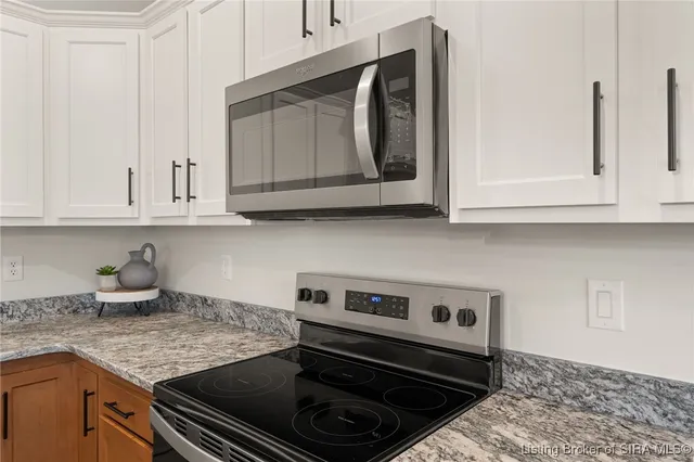 $299,900 | 5211 North Hampton Court, Unit LOT #1517, Charlestown, IN 47111