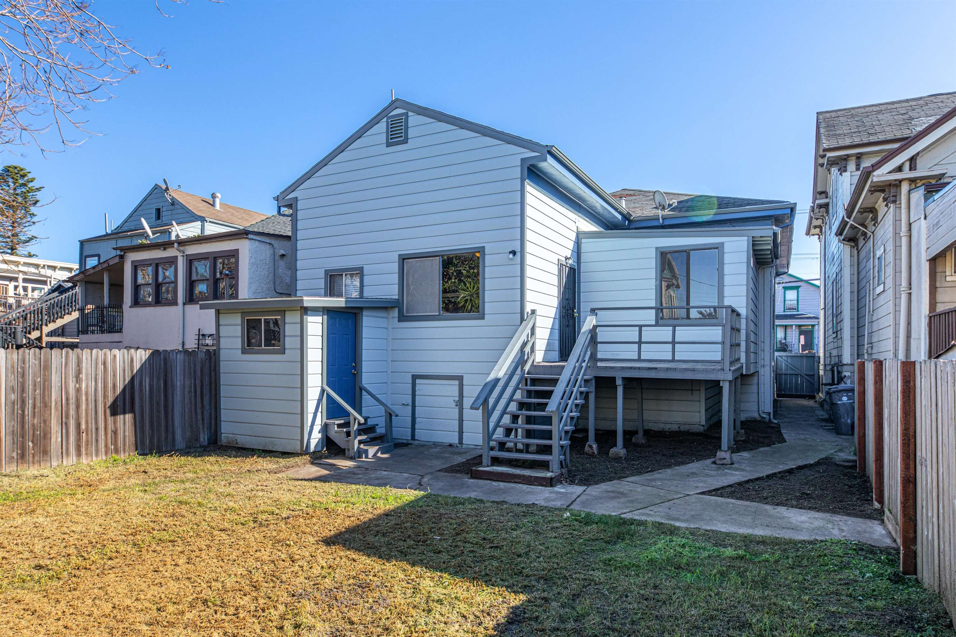 1111 Campbell Street Oakland, CA 94607 - Photo 15 of 17 a front view of a house with a yard