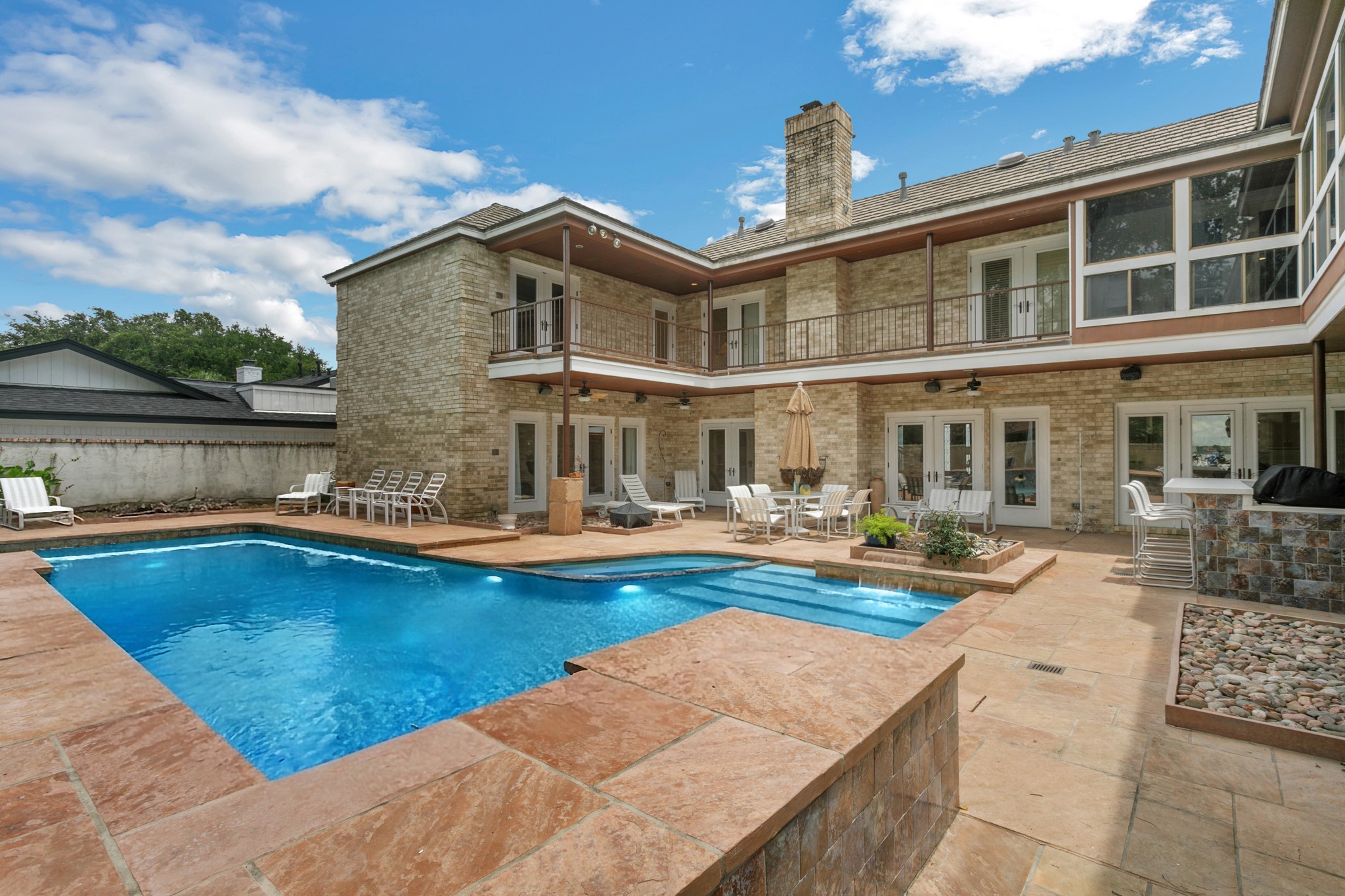 18506 Upper Bay Road Houston, TX 77058 - Photo 6 of 50