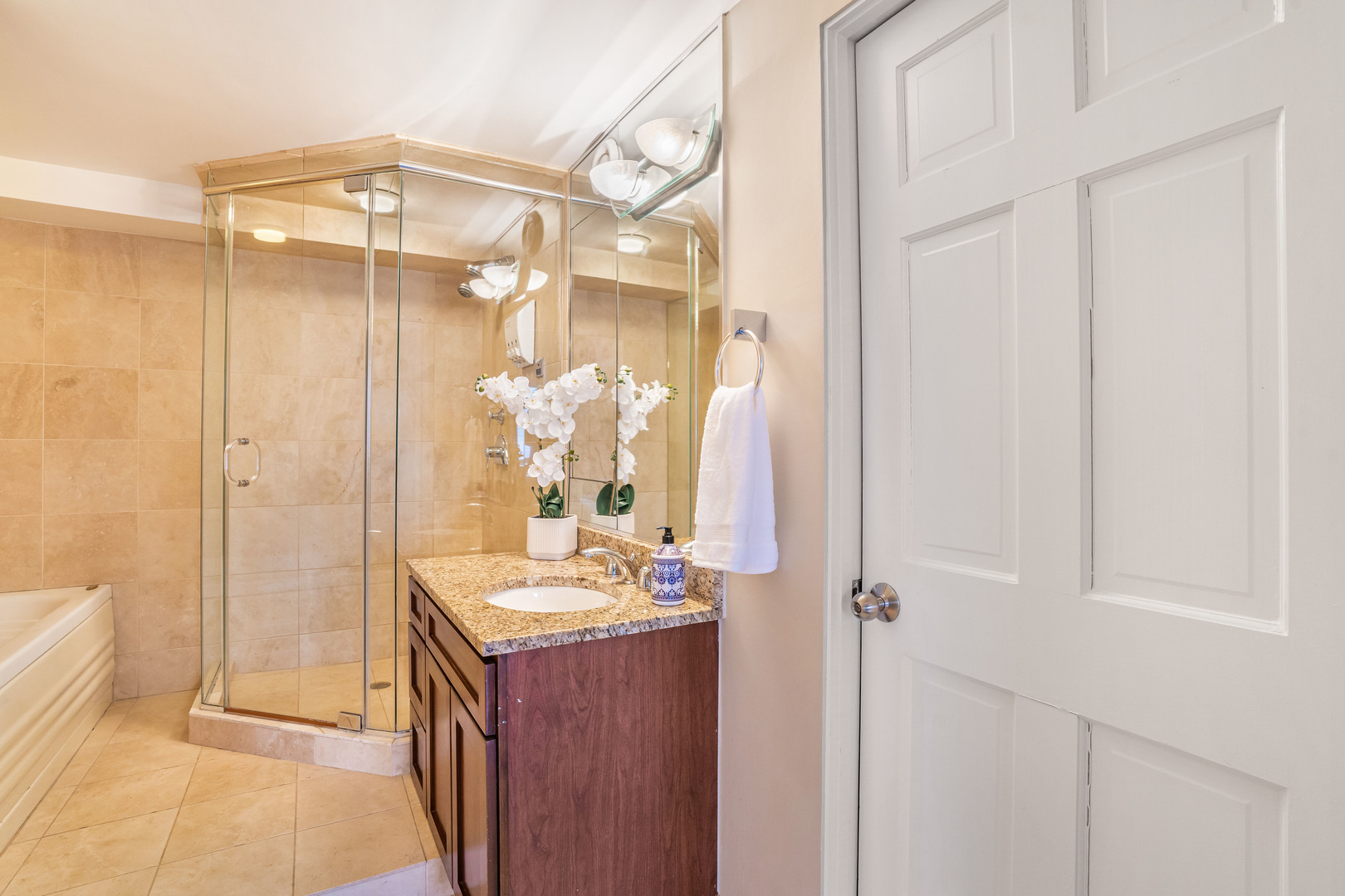 40 East 9th Street, Unit 1916D Chicago, IL 60605 - Photo 12 of 35