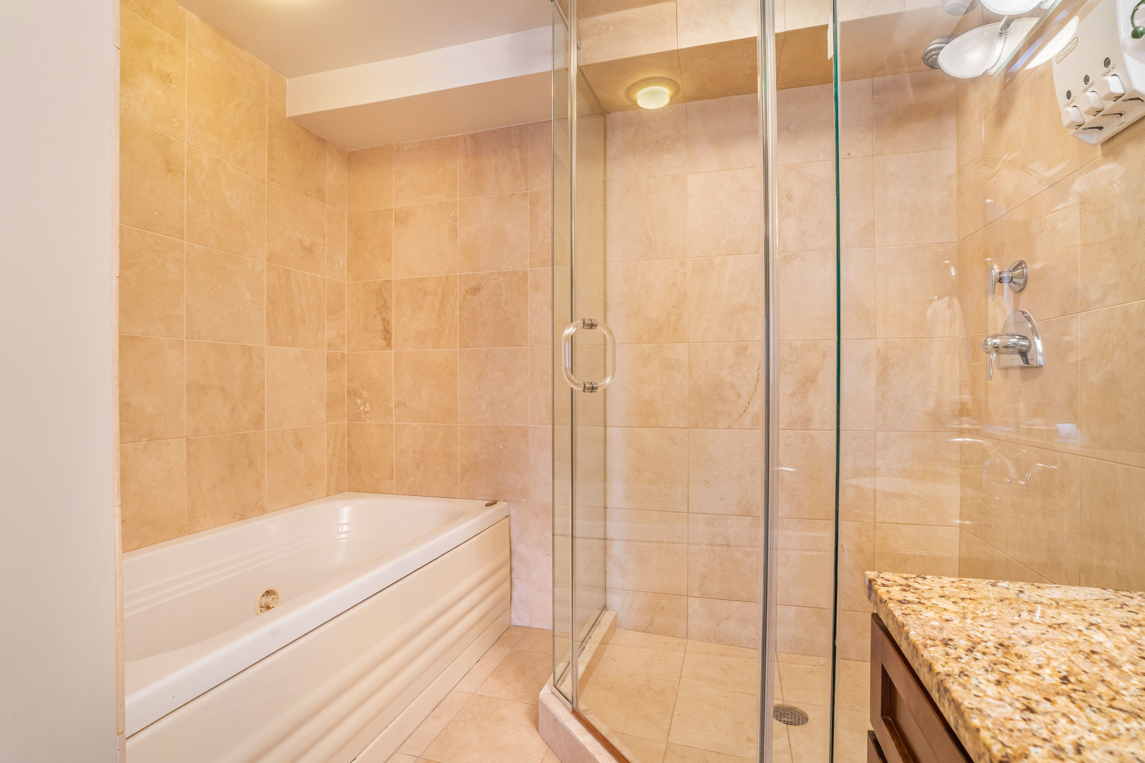 40 East 9th Street, Unit 1916D Chicago, IL 60605 - Photo 13 of 35