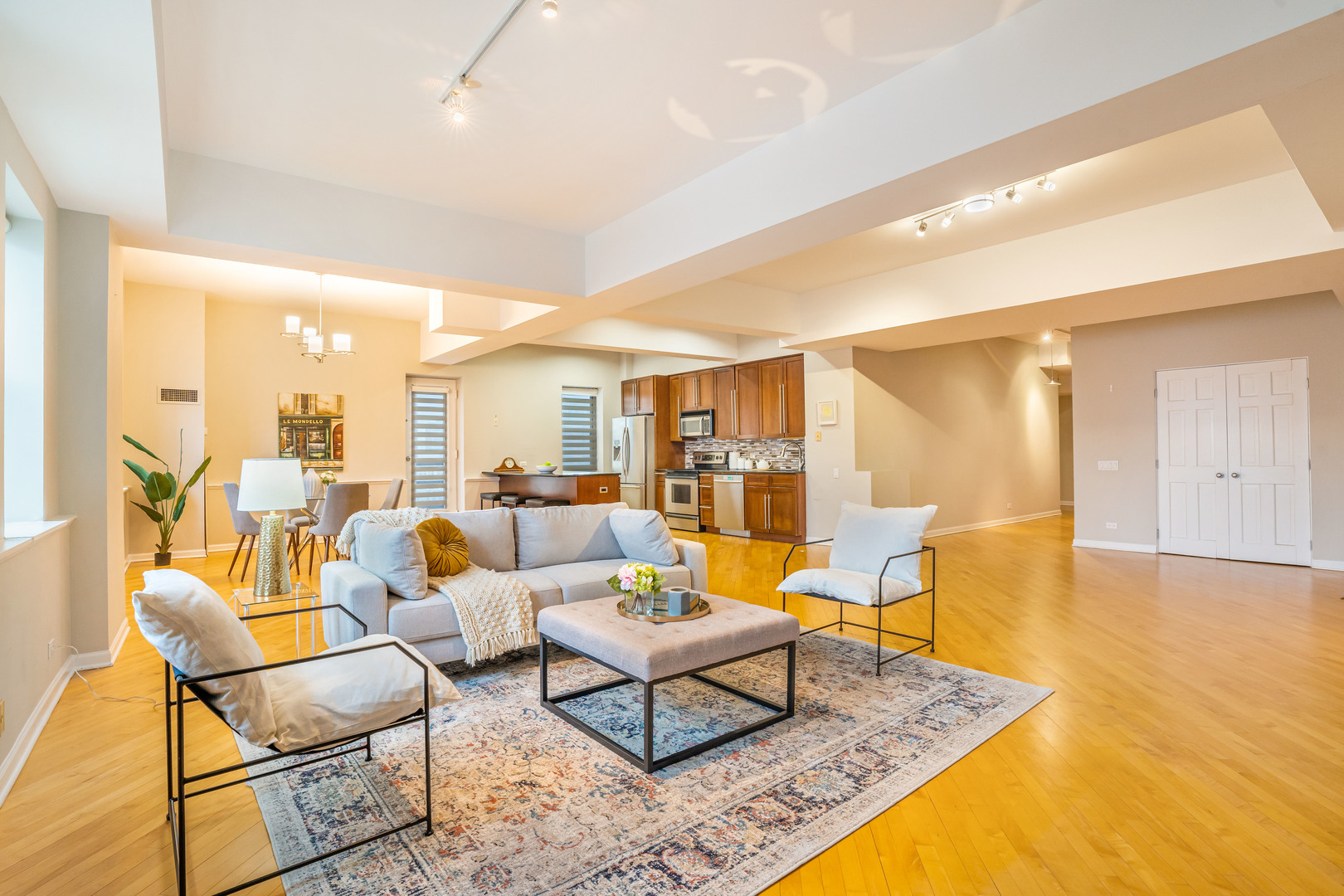 40 East 9th Street, Unit 1916D Chicago, IL 60605 - Photo 2 of 35