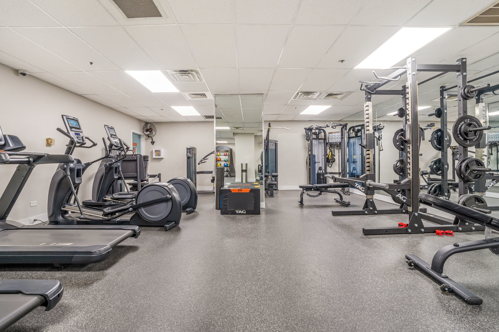 40 East 9th Street, Unit 1916D Chicago, IL 60605 - Photo 34 of 35