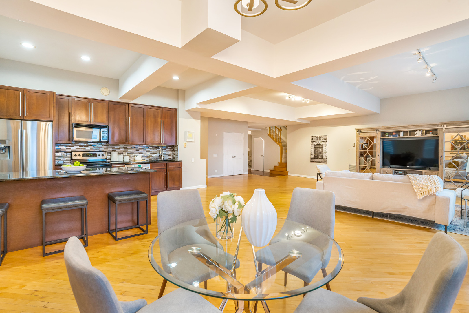 40 East 9th Street, Unit 1916D Chicago, IL 60605 - Photo 7 of 35