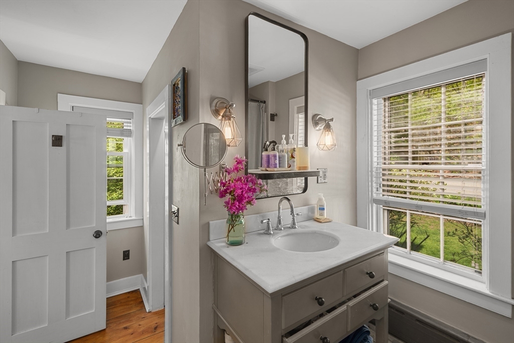 37 Walnut Street Gloucester, MA 01930 - Photo 17 of 42