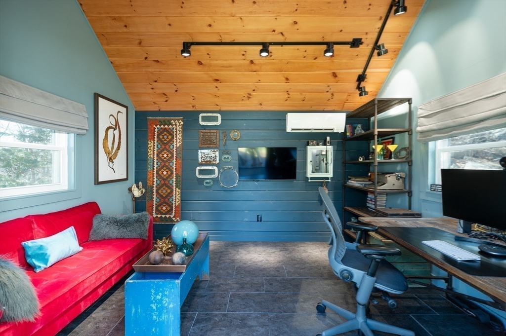 37 Walnut Street Gloucester, MA 01930 - Photo 29 of 42