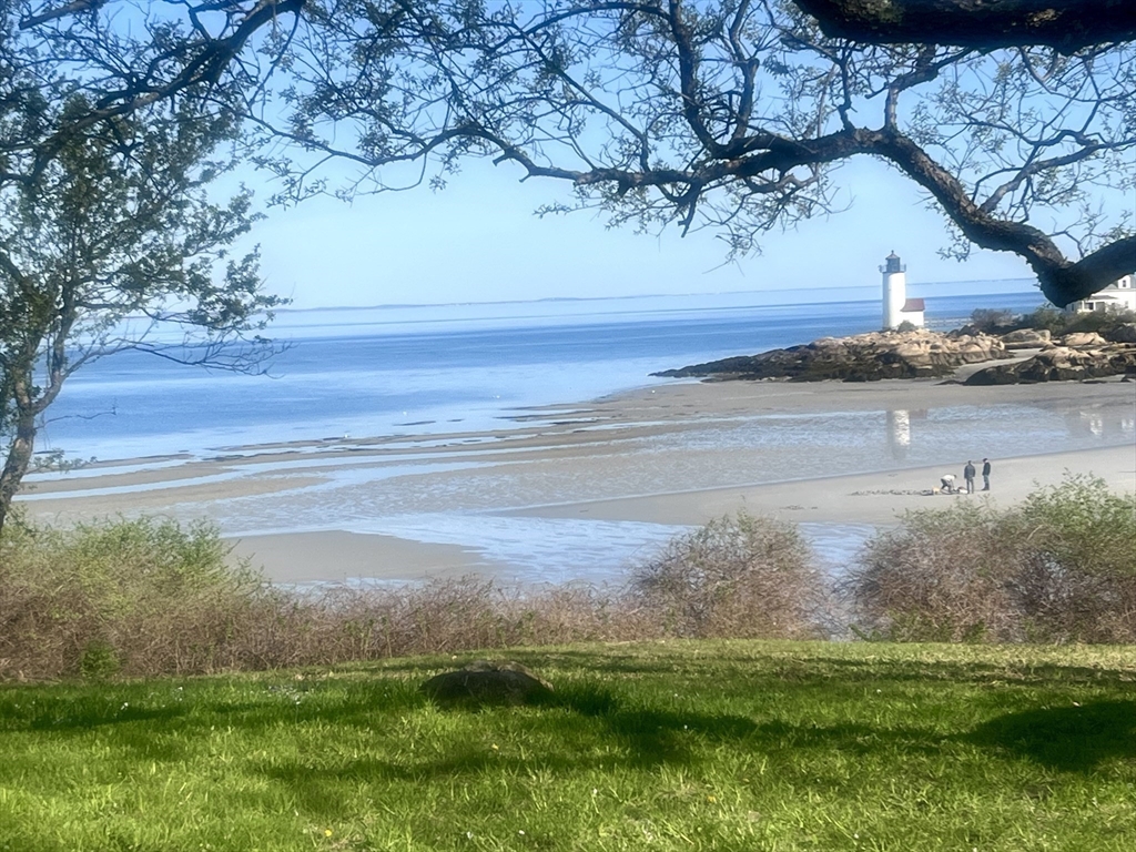 37 Walnut Street Gloucester, MA 01930 - Photo 3 of 42