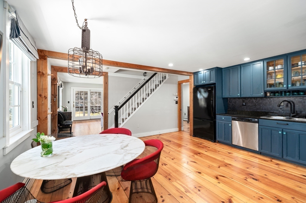 37 Walnut Street Gloucester, MA 01930 - Photo 7 of 42