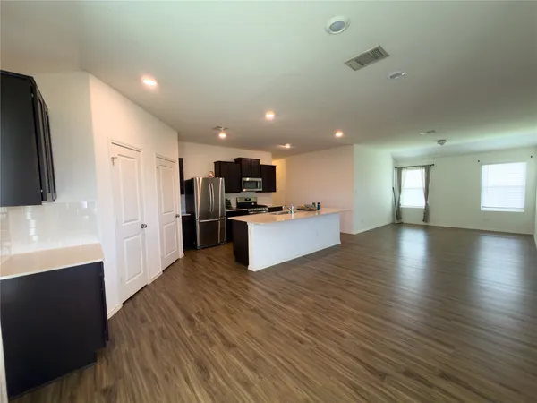 $2,000 | 21417 Wilmiller Lane, Pflugerville, TX 78660