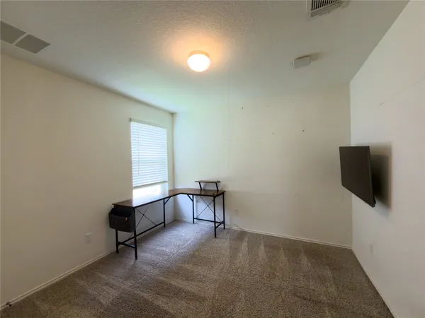 $2,000 | 21417 Wilmiller Lane, Pflugerville, TX 78660