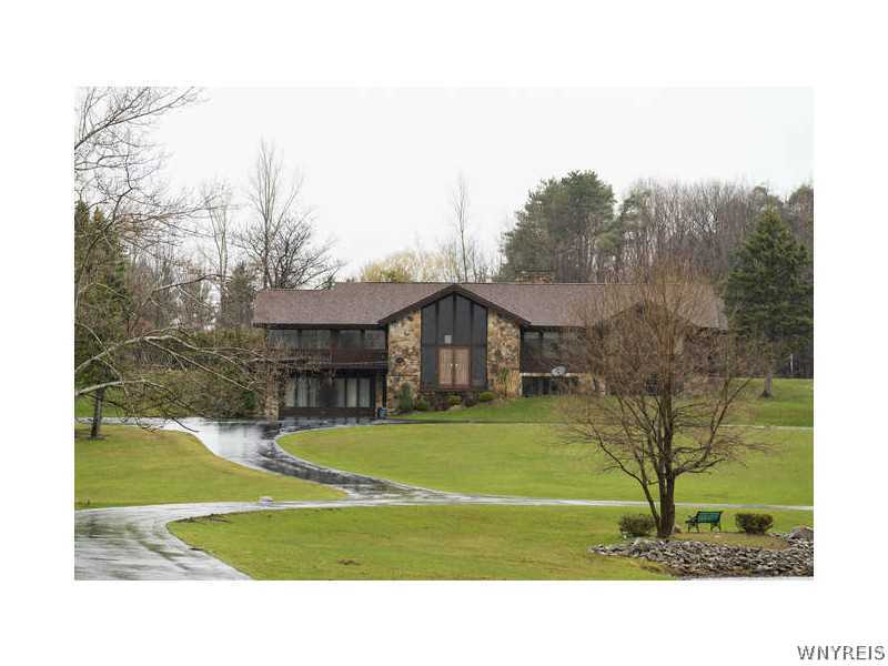6489 Boston State Road Hamburg, NY 14075 - Photo 1 of 1 Exterior Front.