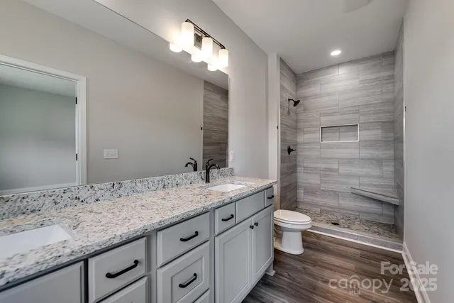 $499,500 | 381 Scenic Rdg Circle, Franklin, NC 28734