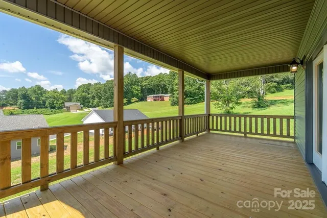 $499,500 | 381 Scenic Rdg Circle, Franklin, NC 28734