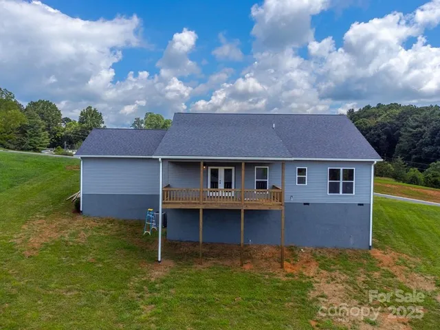 $499,500 | 381 Scenic Rdg Circle, Franklin, NC 28734
