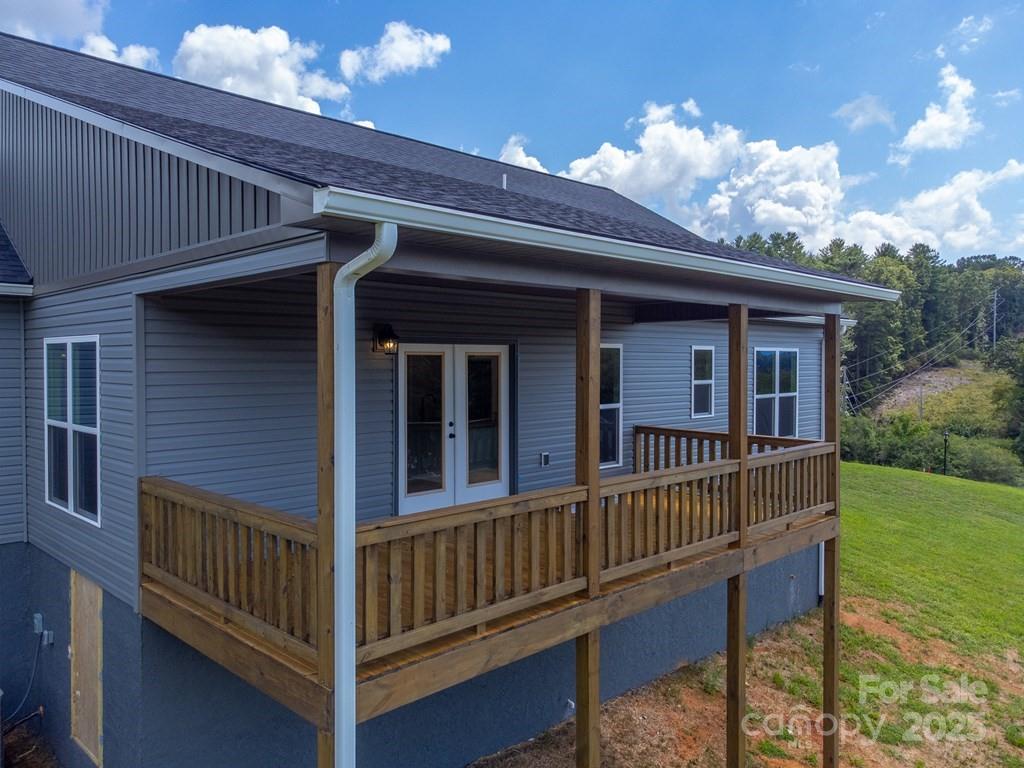 381 Scenic Rdg Circle Franklin, NC 28734 - Photo 42 of 47