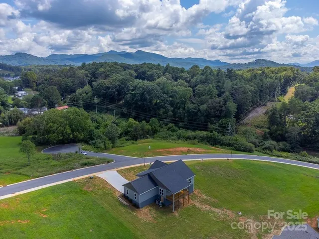 $499,500 | 381 Scenic Rdg Circle, Franklin, NC 28734