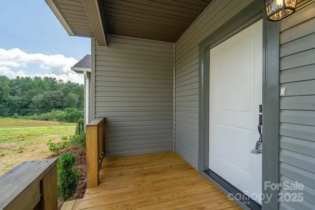 $499,500 | 381 Scenic Rdg Circle, Franklin, NC 28734