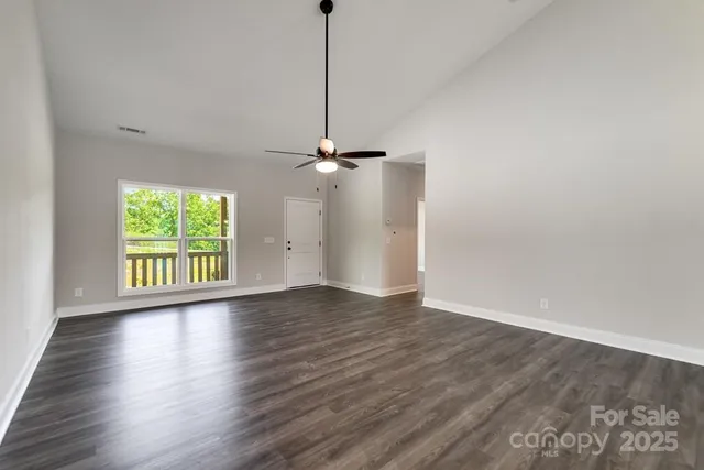 $499,500 | 381 Scenic Rdg Circle, Franklin, NC 28734