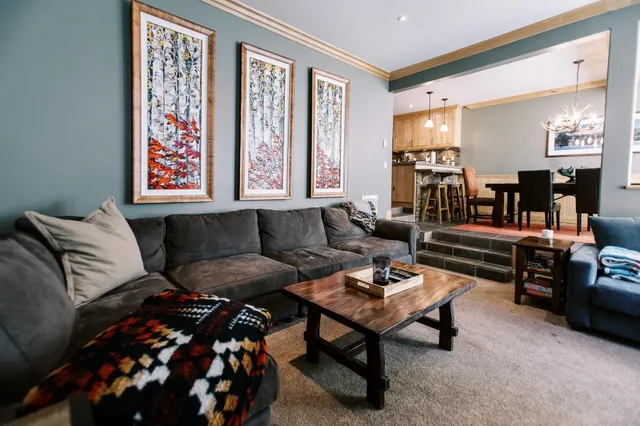 $819,900 | 826 Lakeview Boulevard, Unit 592, Mammoth Lakes, CA 93546