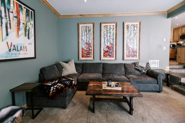 $819,900 | 826 Lakeview Boulevard, Unit 592, Mammoth Lakes, CA 93546