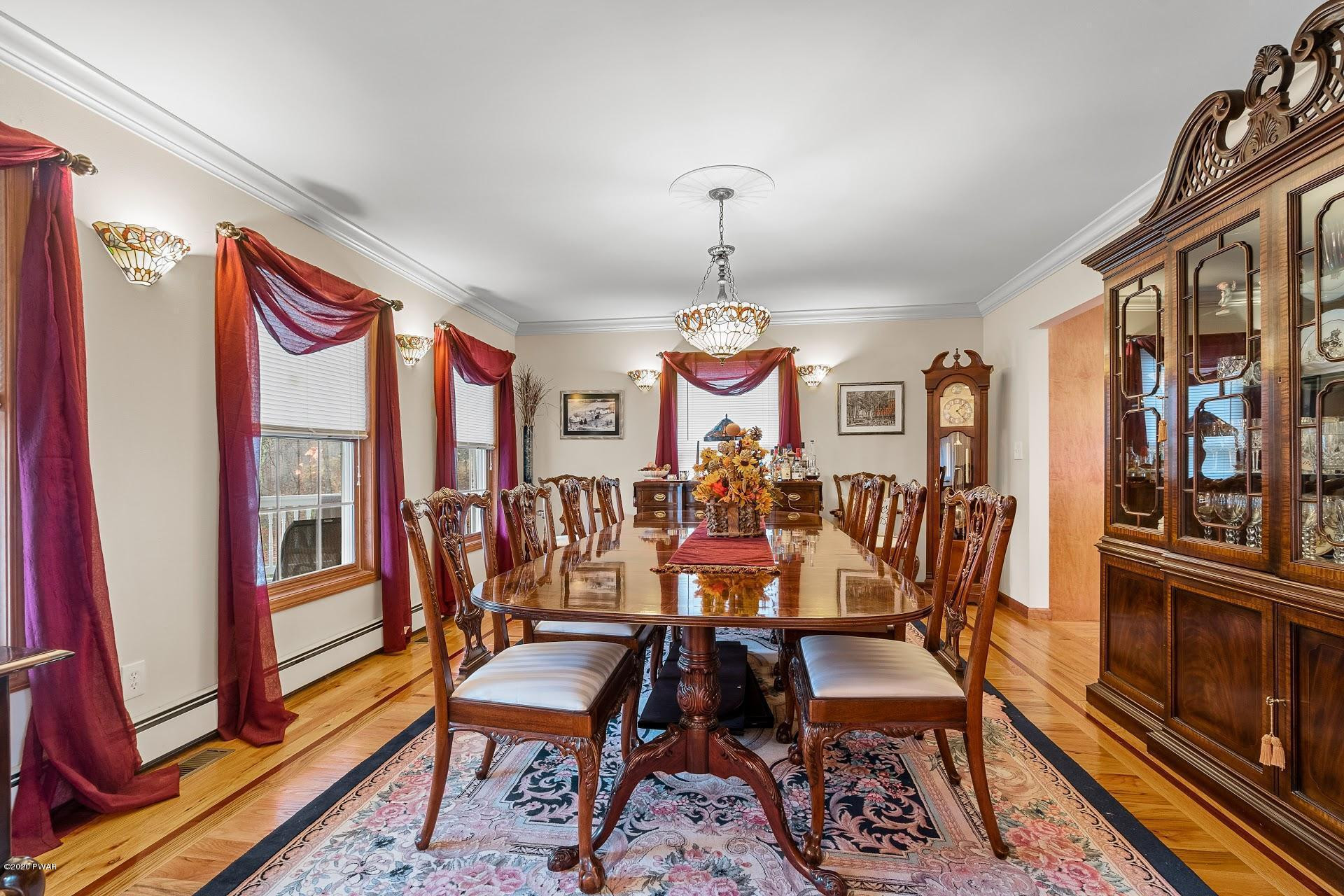 800 Raymondskill Road Milford, PA 18337 - Photo 15 of 48 Dining Room