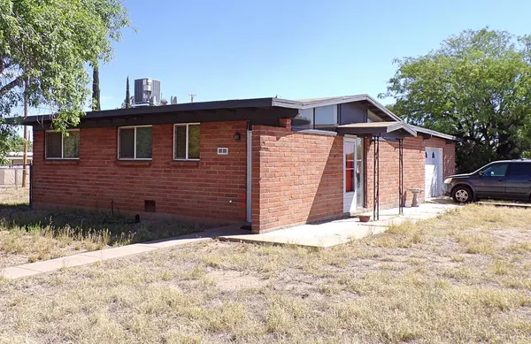 $1,250 | 4501 Pine Tree Drive, Sierra Vista, AZ 85635