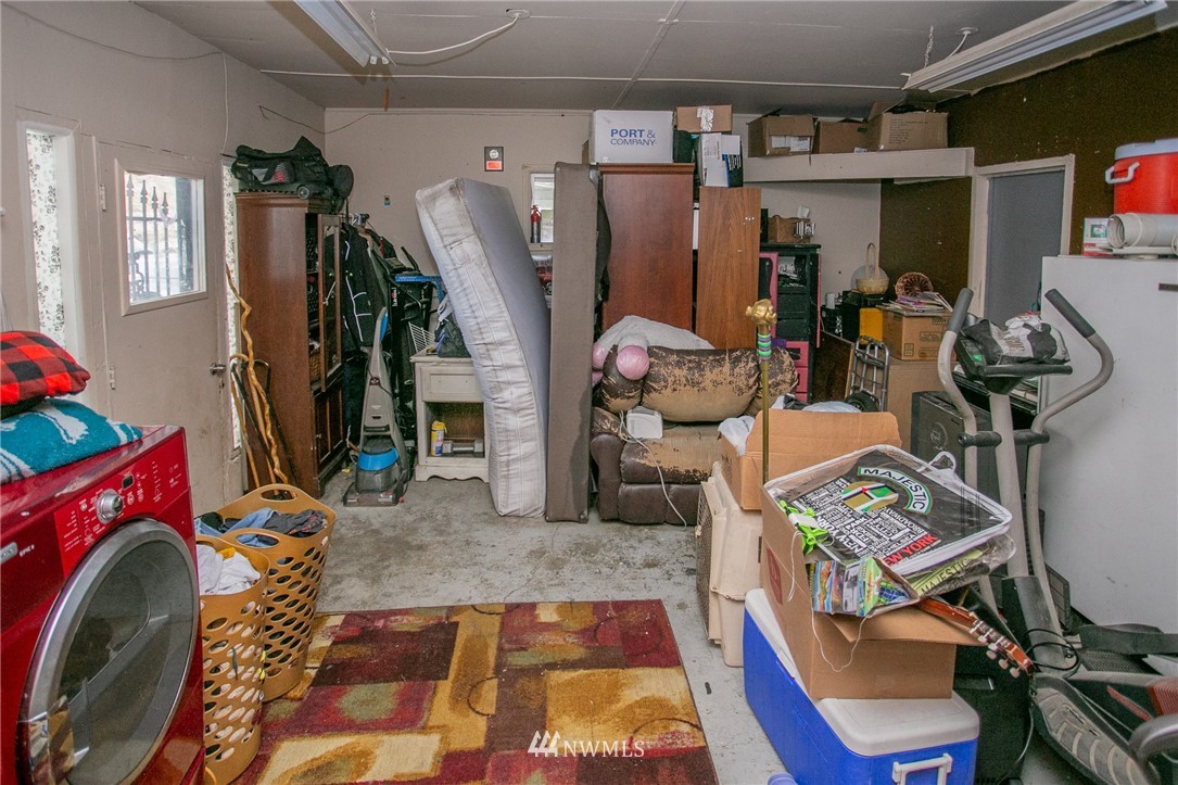 9775 Stone Road Northeast Moses Lake, WA 98837 - Photo 12 of 25 Gallery Image 12
