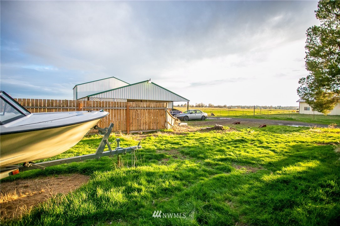 9775 Stone Road Northeast Moses Lake, WA 98837 - Photo 14 of 25 Gallery Image 14