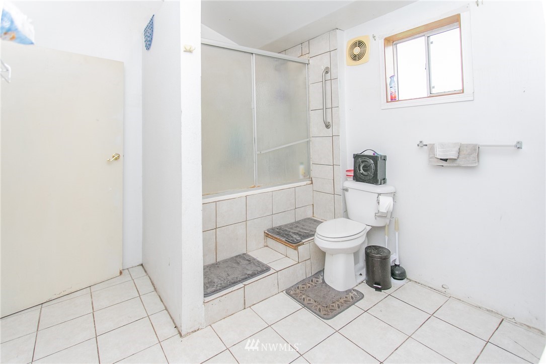 9775 Stone Road Northeast Moses Lake, WA 98837 - Photo 20 of 25 Gallery Image 20